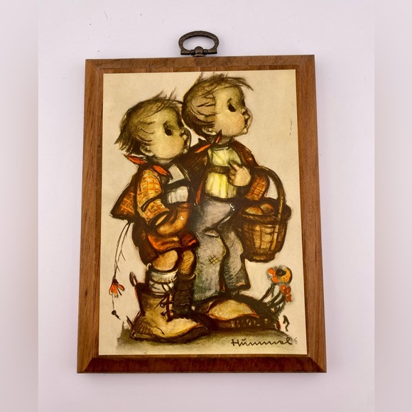 Vintage, Wood Lacquered Wall Plaques, by Hummel, Set of Two - Picture 4 of 7